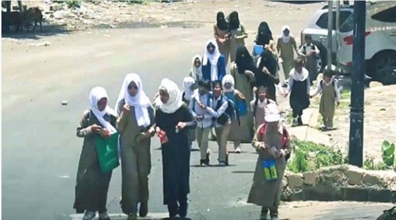 Yemen’in Taiz kentinde tahta kurusu okulları tatil ettirdi