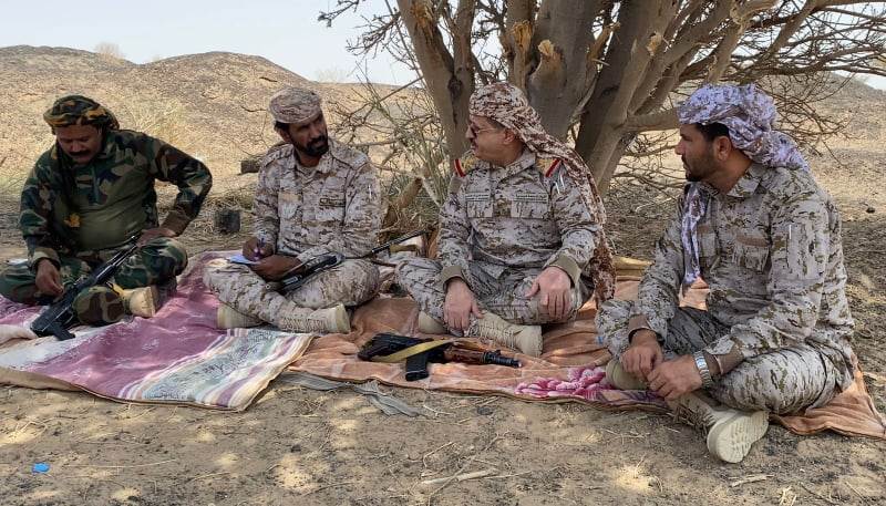 أشاد ببسالة الجيش والمقاومة.. وزير الدفاع يتفقد المقاتلين في المنطقة العسكرية السابعة