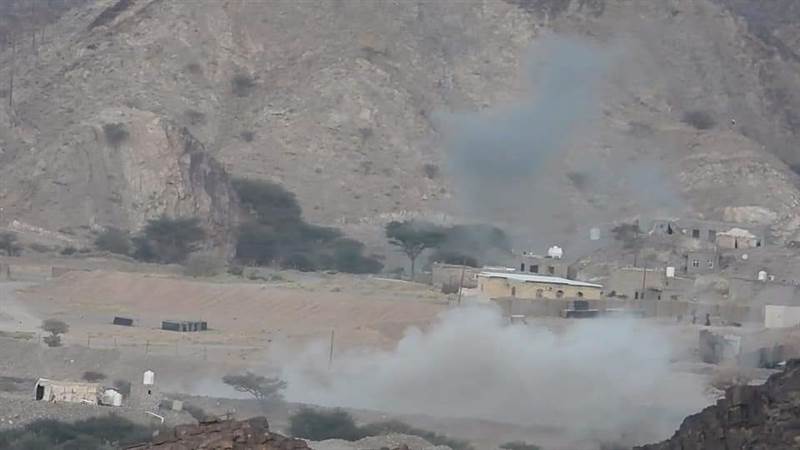 مصرع العشرات من عناصر مليشيات الحوثي في استهداف مدفعية الجيش لها جنوب مارب