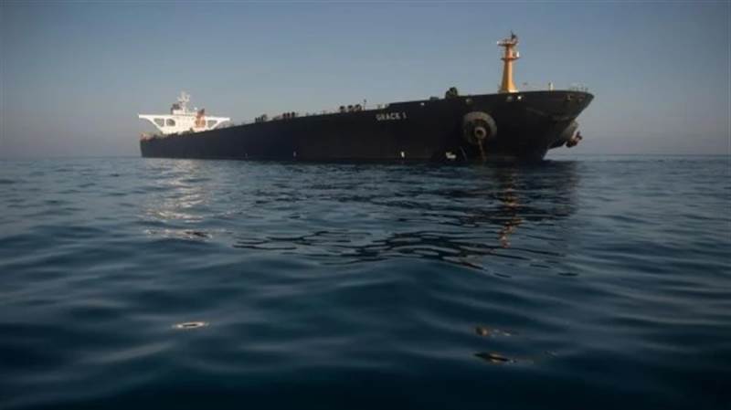 هجوم مسلح يستهدف سفينة نقل إيرانية قبالة خليج عدن