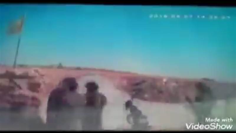 بعد رفض المرأة تفتيشها.. حوثيون يعتدون بالضرب المبرح على مواطن وزوجته في بيحان (فيديو)