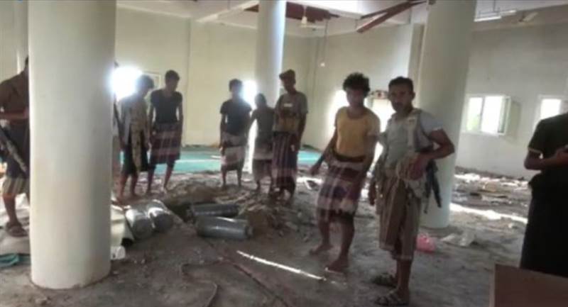 ابطال 4 عبوات ناسفة زرعتها مليشيات الحوثي داخل مسجد جنوب الحديدة