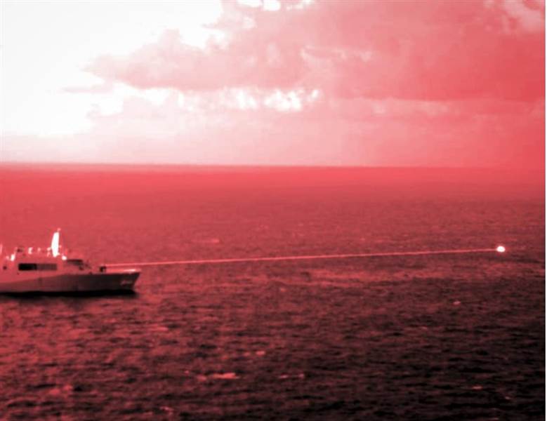 ABD Donanması: Aden Körfezi'nde Husilere ait patlayıcı yüklüı bir tekne imha edildi