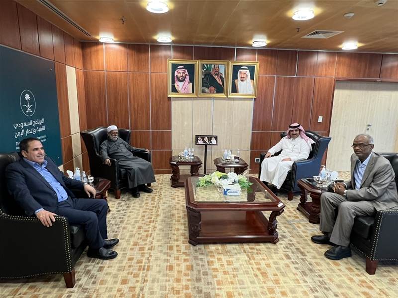 قيادة الإصلاح تلتقي السفير السعودي وتناقش معه جهود إحلال السلام