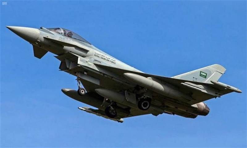 طيران التحالف العربي يدمر آليات عسكرية حوثية في جبهة بيحان