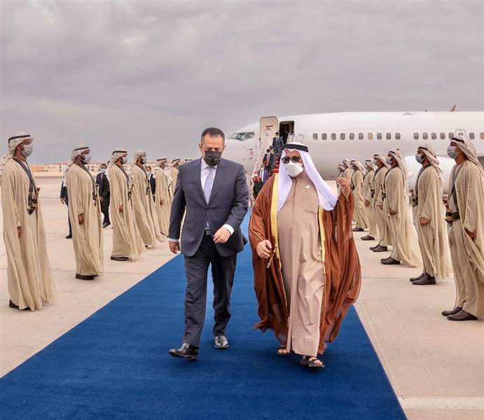 رئيس الحكومة معين عبدالملك يصل الى العاصمة الإماراتية أبوظبي