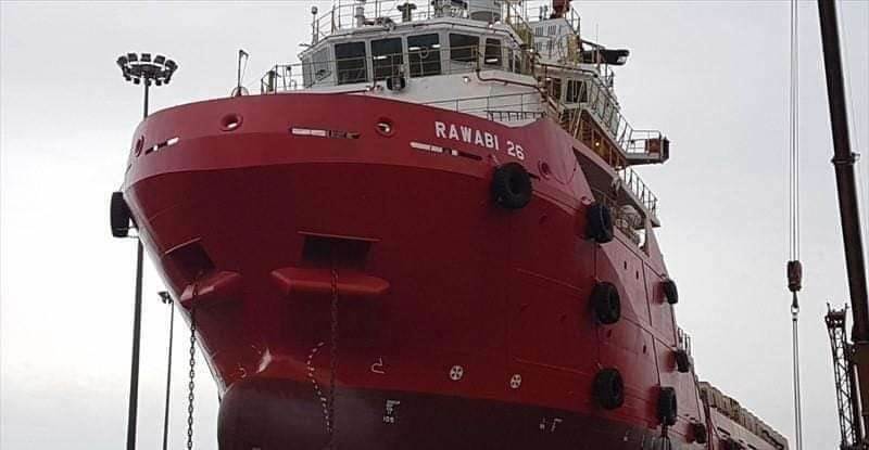 مسؤول حكومي ينشر "صورة" تكشف حقيقة الشحنة التي كانت على متن السفينة الإماراتية المختطفة