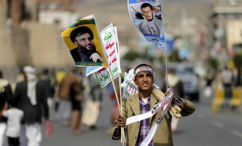 صحيفة تكشف عن انشقاقات كبيرة تضرب مليشيات الحوثي من الداخل