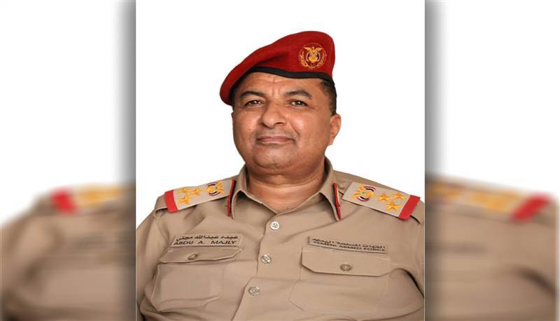 ناطق الجيش يستنكر الحملات "المضللة" التي تحاول النيل من المؤسسة العسكرية وقياداتها وتضحيات اليمنيين