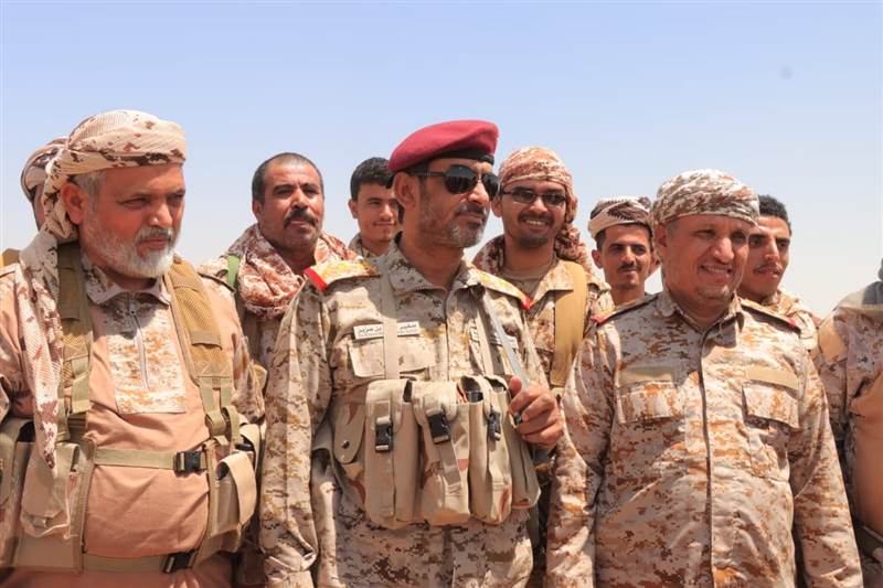 الفريق الركن بن عزيز يتفقد ابطال الجيش الوطني في المنطقة العسكرية الثالثة