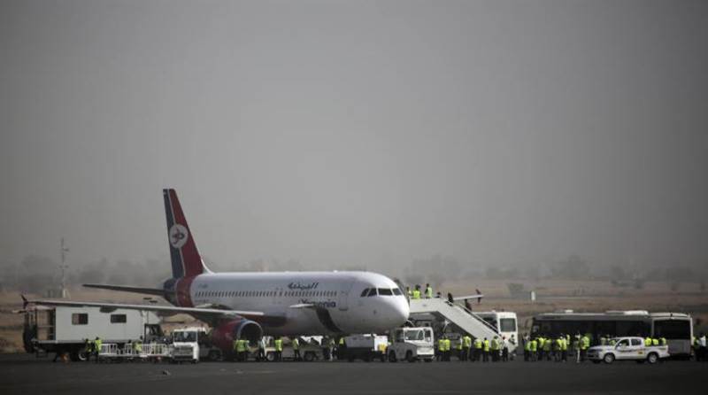 بعد 6 سنوات من التوقف.. اول رحلة تجارية  تغادر من مطار صنعاء الدولي منذ بداية الحرب