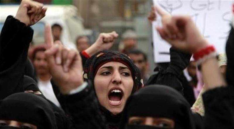 رصد أرقام وفضائع من جرائمهم ..ماذا يريد الحوثيون من المرأة اليمنية؟