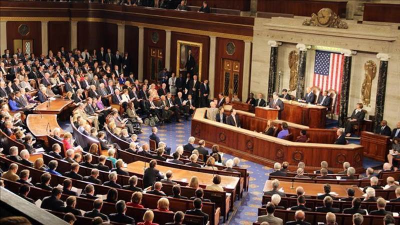 عشرات النواب الأمريكيين يقدمون مشروع قرار لإنهاء مشاركة واشنطن في حرب اليمن