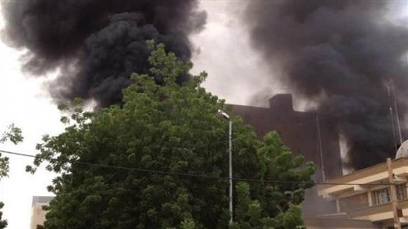 السودان.. إحراق مقرات حكومية ومحلات تجارية في اعمال شغب وعنف بمدينة كسلا