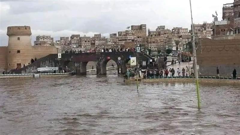 قتلى وجرحى وانهيار منازل بسبب السيول والامطار في محافظتي صنعاء وذمار