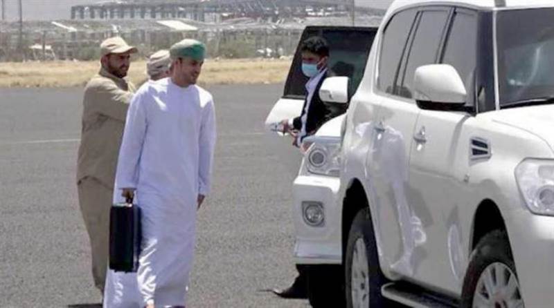 وفد عماني يصل إلى صنعاء لإجراء مشاورات بشأن الهدنة