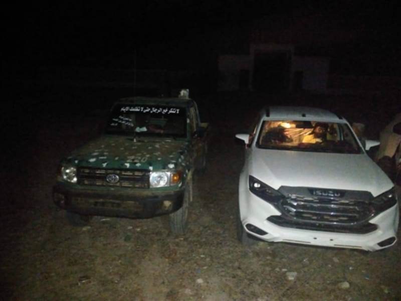 القوات الخاصة تشتبك مع عصابة مسلحة وتستعيد سيارة في محافظة أبين