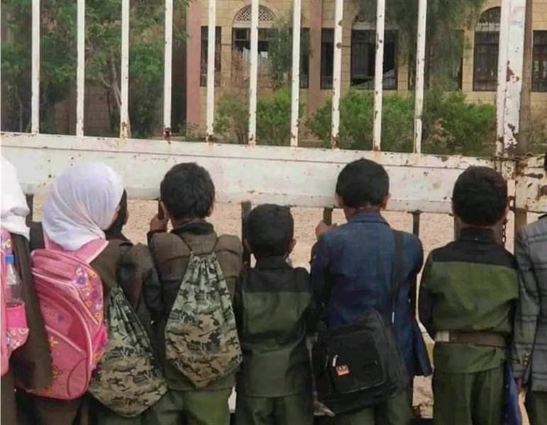 مليشيات الحوثي تغلق مدرسة بعد اعتقال جميع معلميها في محافظة ذمار