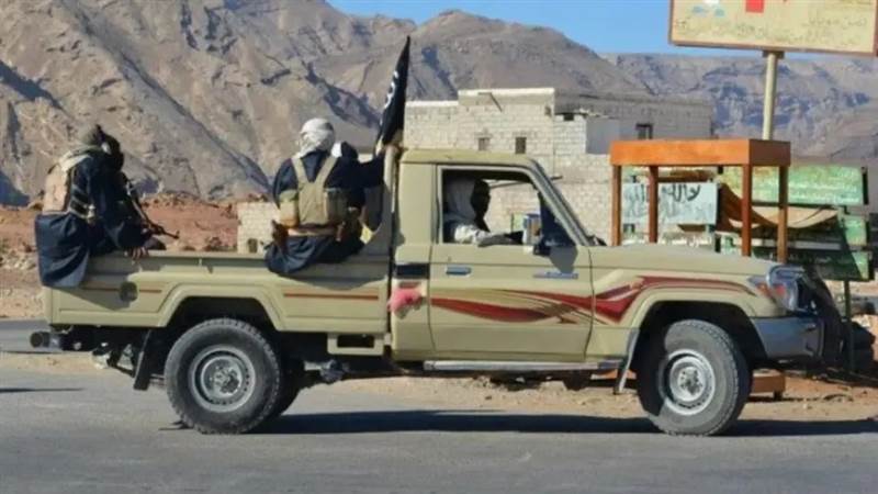 تنظيم القاعدة يبث تسجيلاً مصوراً لموظف أممي مختطف في اليمن