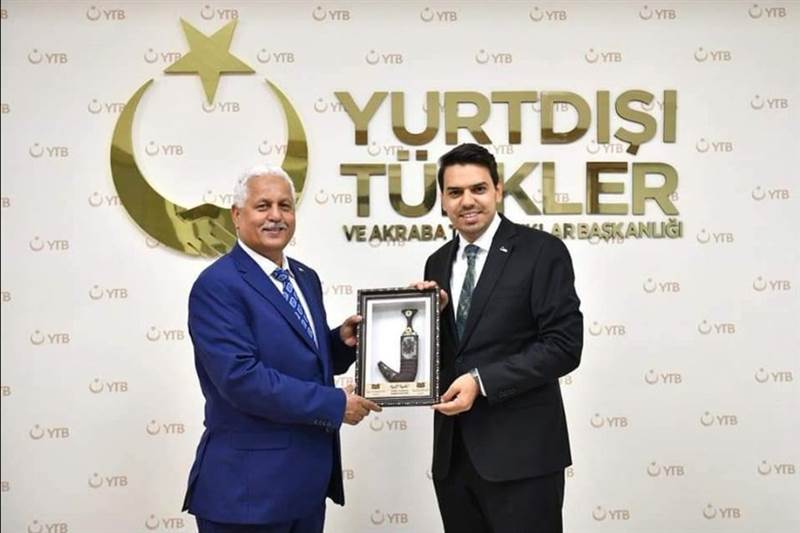 انقرة.. السفير محمد طريق يلتقي رئيس مؤسسة المنح التركية