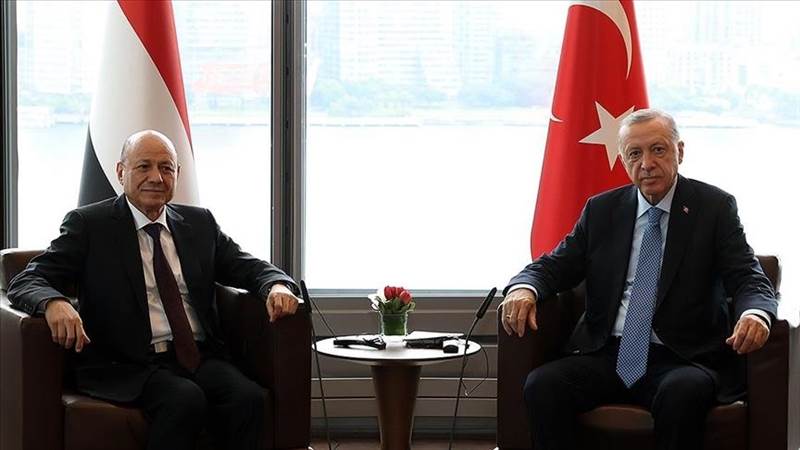 لقاء مغلق بين رئيس المجلس الرئاسي والرئيس التركي في نيويورك