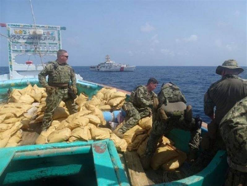 احباط محاولة تهريب شحنة هرويين عبر سفينة صيد في خليج عمان