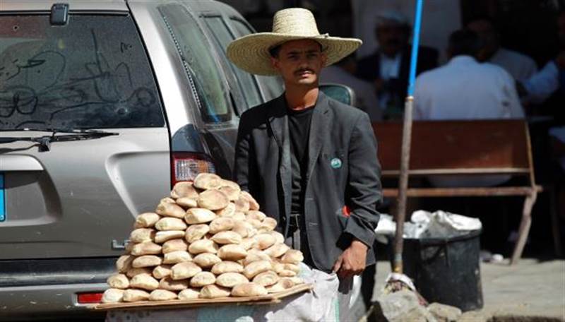 مع استمرار الاختلالات المالية.. الاقتصاد اليمني يواجه ضغوط الإنفاق العشوائي