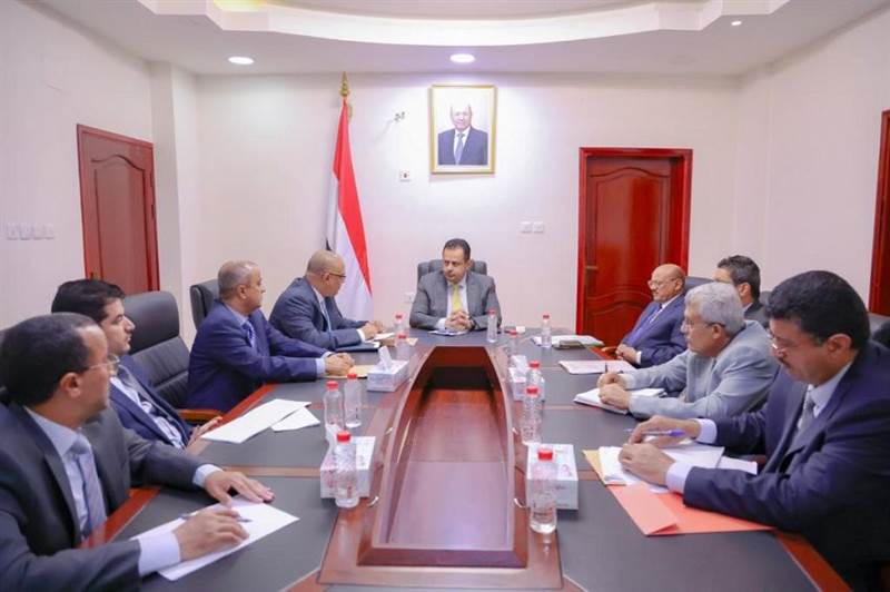 الحكومة: نطمئن القطاع الخاص بعدم تعرضه لأي اضرار جراء تصنيف الحوثي" جماعة إرهابية"