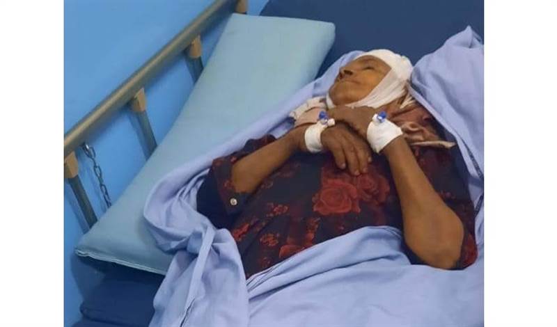 وحشية لا مثيل لها.. مسلح حوثي يلقي بامرأة في عقدها الـ90 من اعلى منزلها ويطلق الرصاص على ابنتها في محافظة ريمة