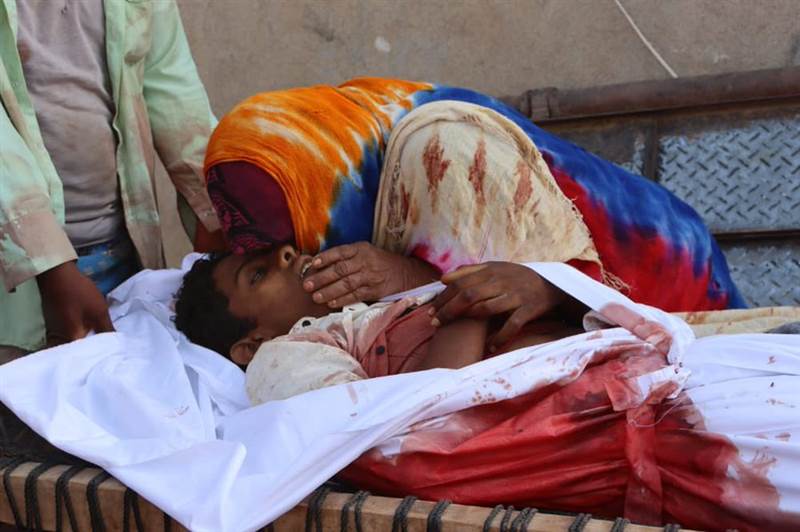 قتلى وجرحى من المدنيين جراء استهداف مليشيات الحوثي مسجداً جنوب الحديدة اثناء صلاة الجمعة