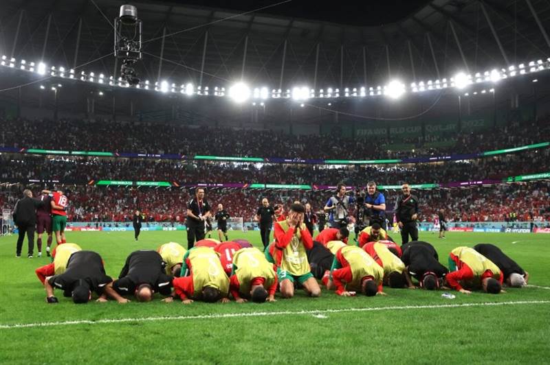 المغرب أول فريق عربي يتأهل لدور الثمانية في كأس العالم