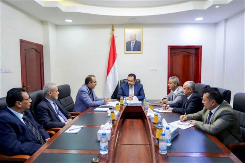 الحكومة اليمنية توجه بتكثيف الجهود لـ"مكافحة تهريب الأدوية"