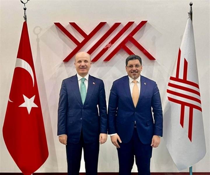 بحثا رفع المنح التركية المقدمة لليمن.. بن مبارك يلتقي رئيس هيئة التعليم العالي التركي