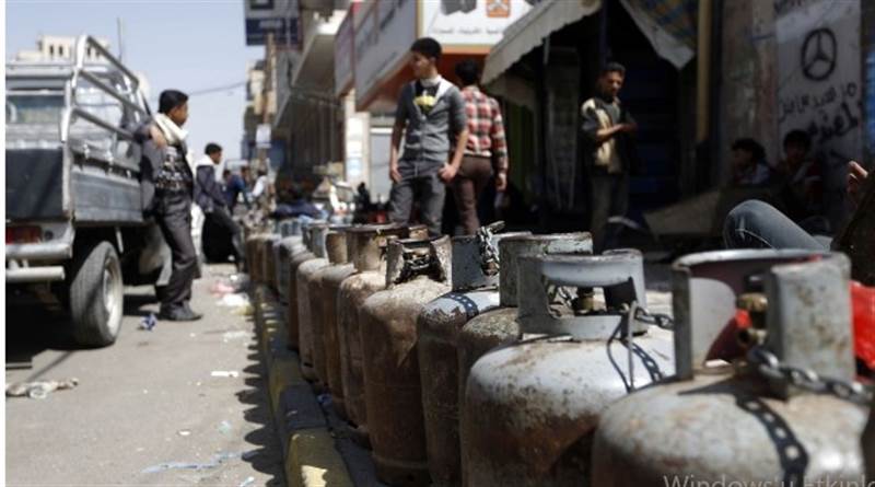 Husilerin kontrolündeki bölgelerdeki karaborsada satılan gaz tüpüne yeni bir zam