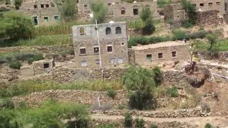 مليشيات الحوثي تداهم قرى ومنازل المواطنين شرق محافظة تعز