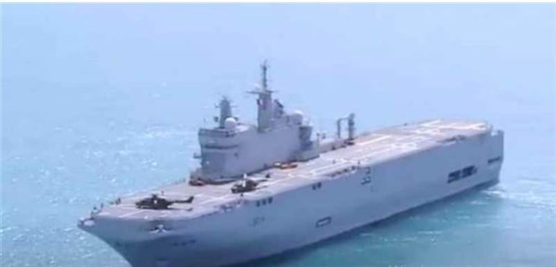 Fransız Donanması:  Umman Denizi'nde bir teknede 4 ton uyuşturucu ele geçirildi