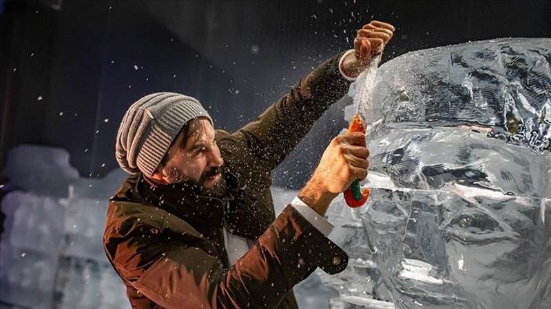 زاره أكثر من 100 ألف شخص.. متحف الجليد يستقطب عشاق "الفن البارد" بتركيا