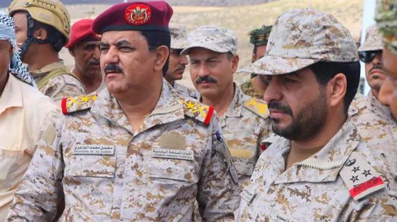 وزير الدفاع يبحث مع قائد قوات التحالف في عدن الموقف العسكري
