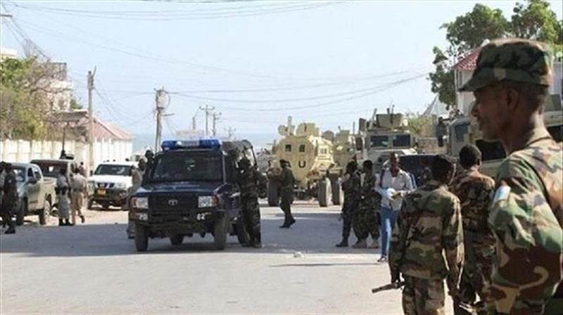 الصومال.. عشرات القتلى والجرحى في هجوم انتحاري استهدف معسكراً للجيش
