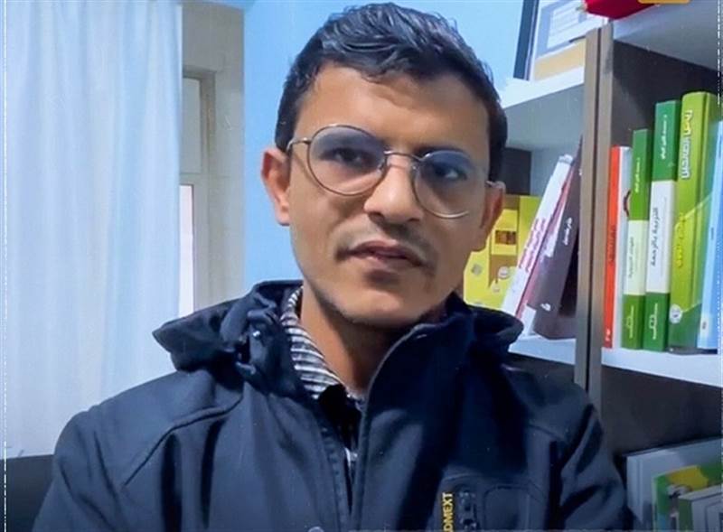 "سفير الكتب".. مبادرة قارئ يمني من حجة إلى إسطنبول