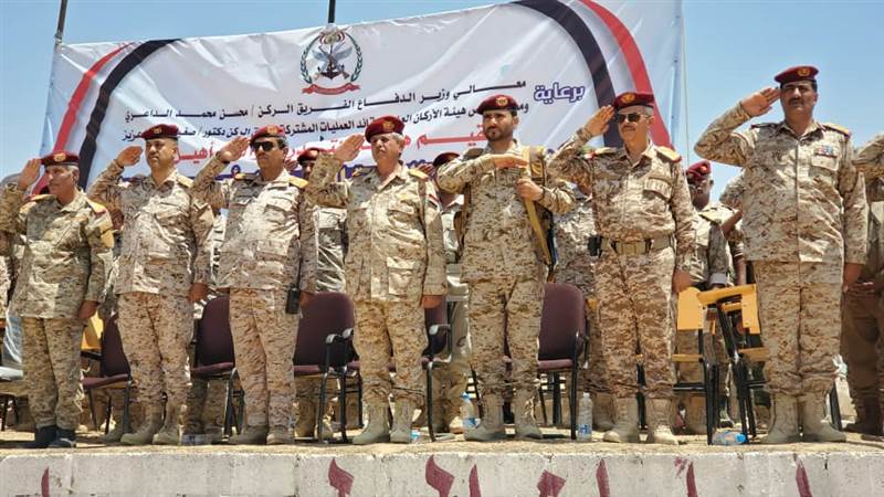 وزير الدفاع: القوات المسلحة تمضي بخطى ثابتة لاستعادة الدولة