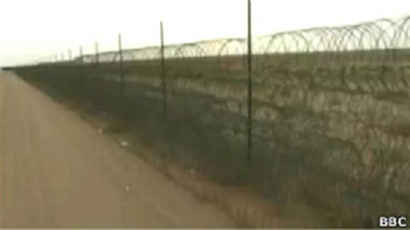 موقع أمريكي يكشف عن خُطة سعودية لبناء سياج بطول 900 كلم على حدودها مع اليمن