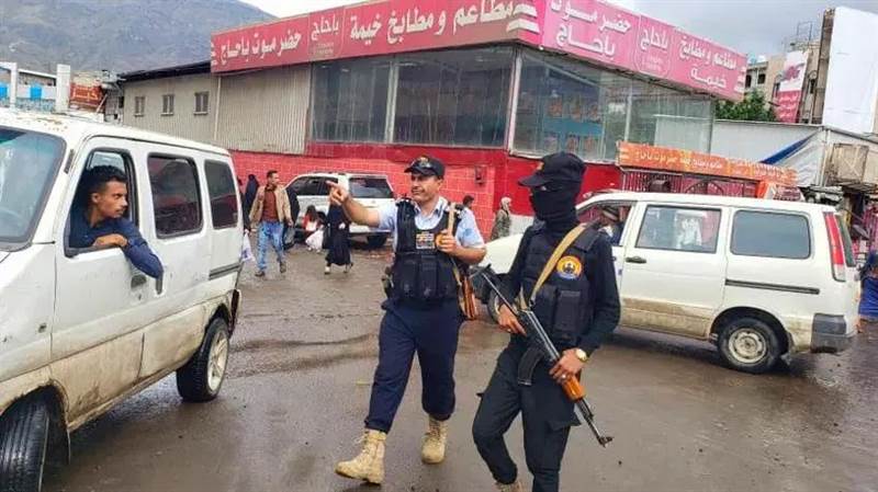 لقمع احتجاجات المواطنين.. مليشيات الحوثي تستقدم تعزيزات من صعدة وصنعاء إلى مدينة إب