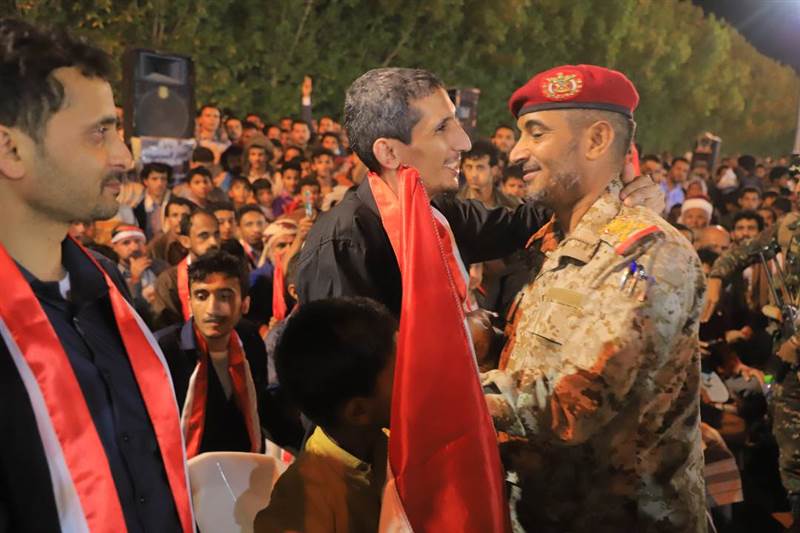 رئيس الأركان: المعركة ضد مليشيا الحوثي هي معركة كل اليمنيين وعبرت عنها قائمة المفرج عنهم من سجونها