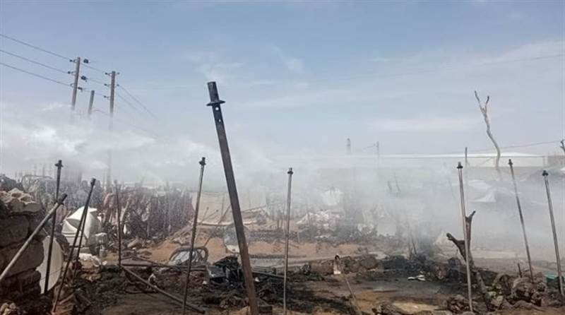 Yemen’in Marib şehrinde yerinden edilmiş kişilerin kaldığı kampta yağın