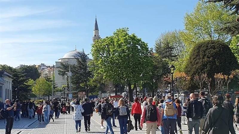 ربيع إسطنبول التركية.. جمال ساحر وإقبال سياحي لافت