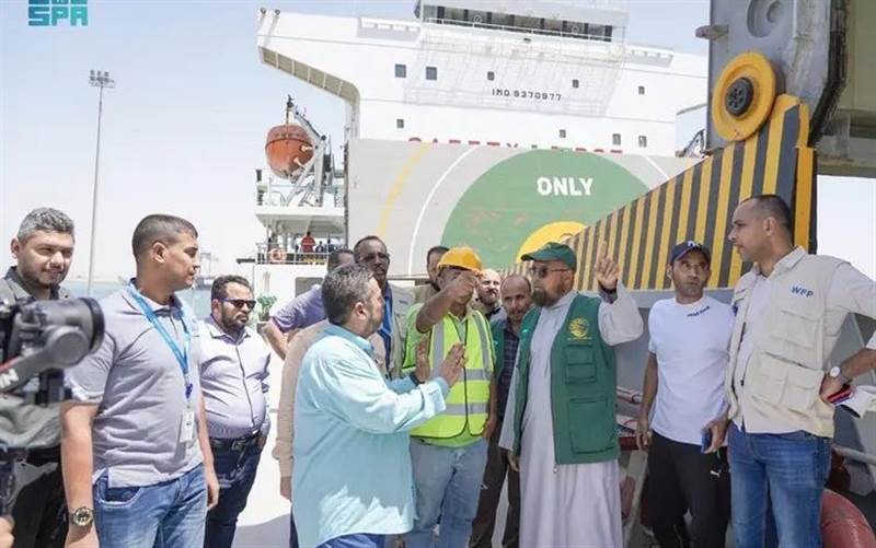 مركز الملك سلمان يقدم 24 ألف طن من القمح دعما للأسر المحتاجة والنازحة في اليمن