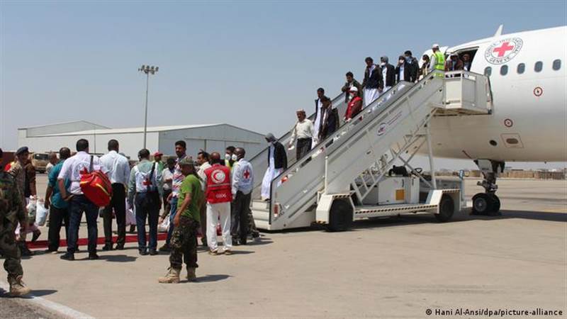 مسؤول يمني: تأجيل مفاوضات تبادل الأسرى مع الحوثيين بسبب تعثر تبادل الزيارات