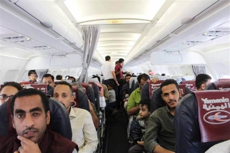 وصول 360 يمنياً من العلقين في السودان الى مطاري عدن وصنعاء