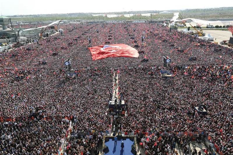 الصحافة الفرنسية تعترف: أردوغان معجزة حقيقية ولنقر أنه يحظى بدعم شعبه
